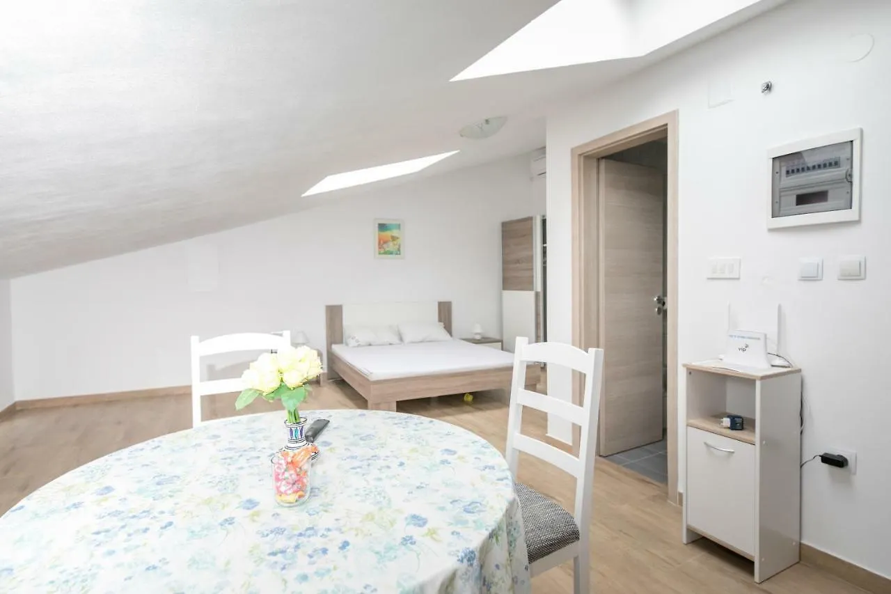 Apartment Elena Bale