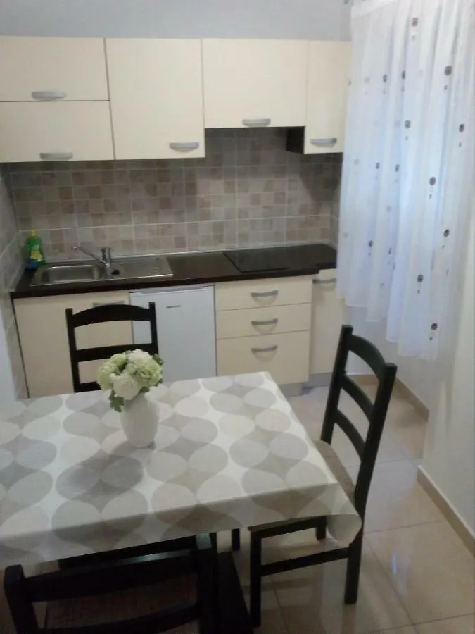 Apartment Elena Bale Croatia