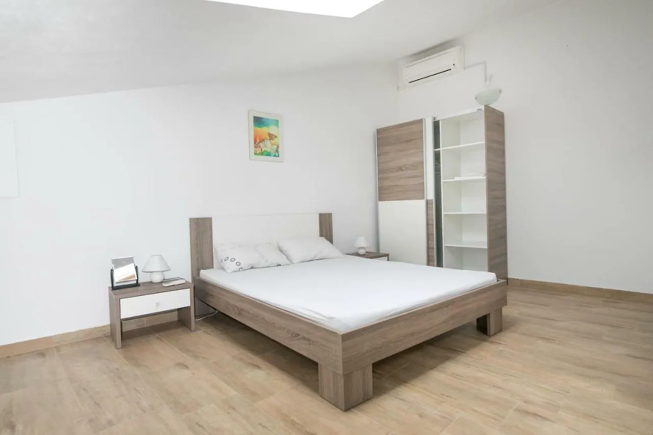 Apartment Elena Bale Croatia