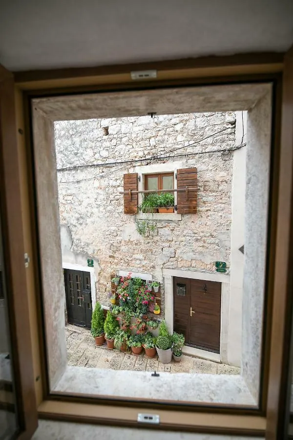 Apartment Elena Bale 0*,  Croatia